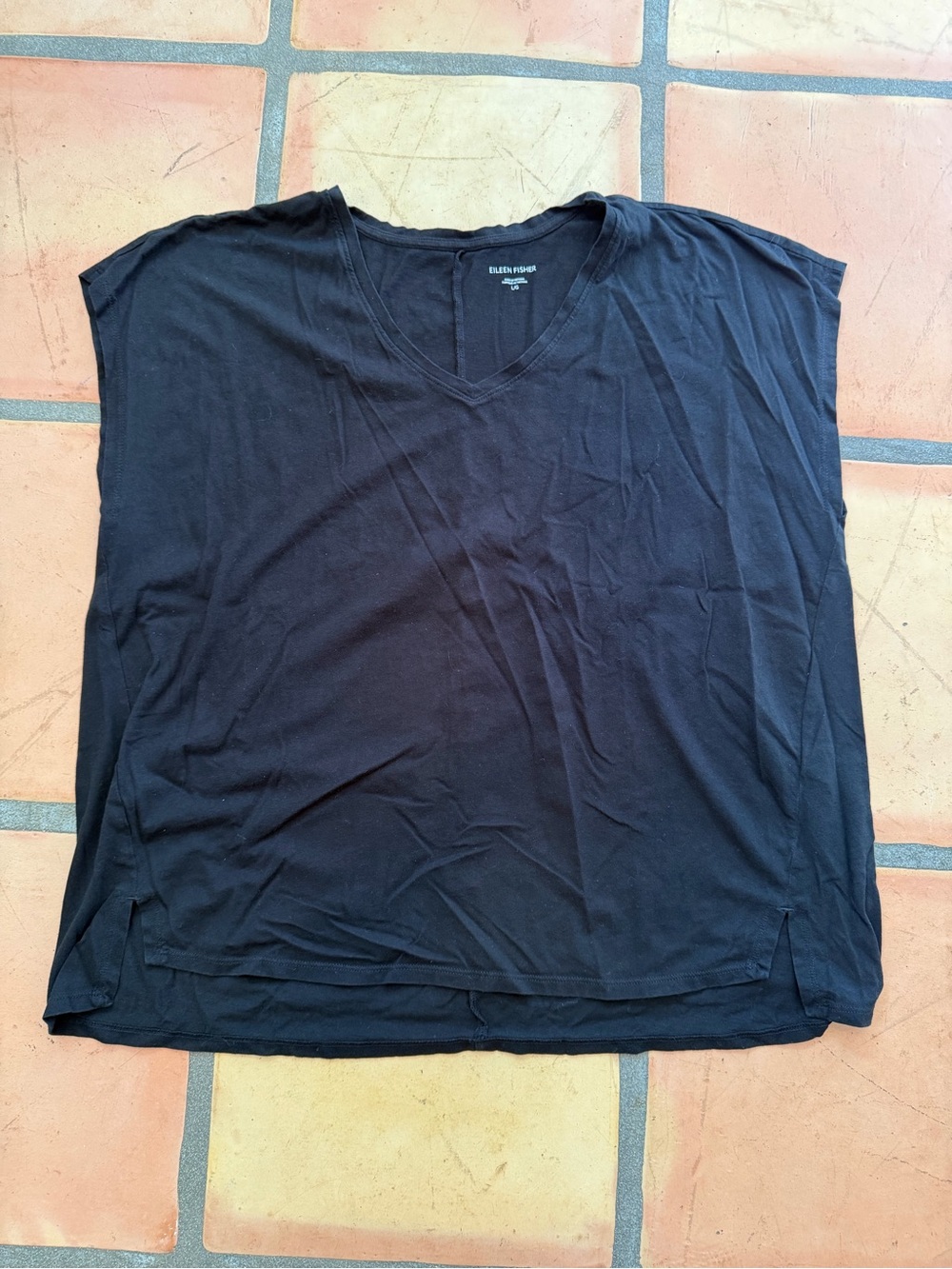 Eileen Fisher Black V-Neck Sleeveless Tee